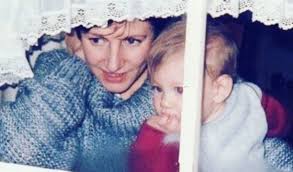 Маленький Том Хоппер с мамой